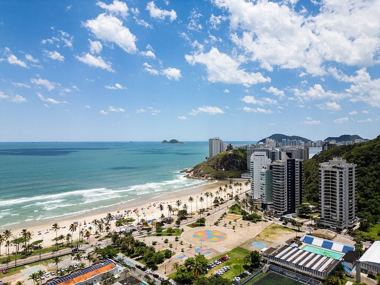 Apto com vista para o mar na praia da Enseada