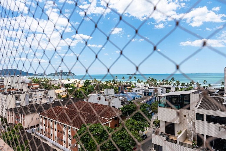 Apto com vista para o mar na praia da Enseada